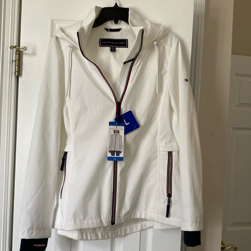 Tommy Hilfiger Ladies’ Lightweight Windbreaker